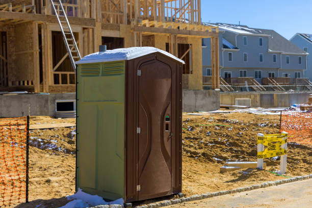 Portable bathroom rental in Roseburg North, OR
